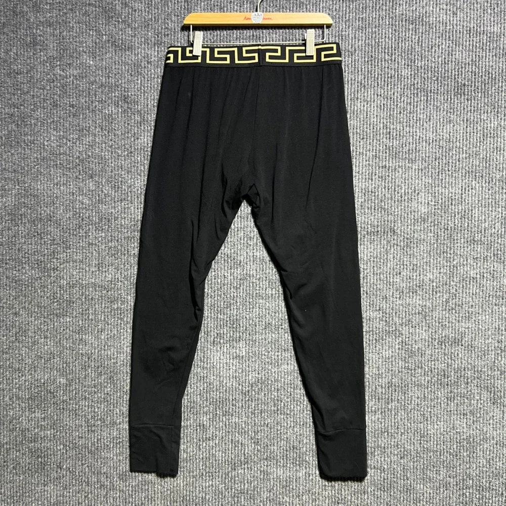 Versace greca border